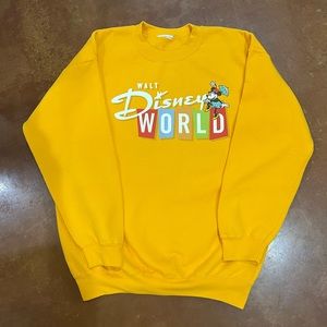 Vintage 90s Walt Disney World Minnie Crewneck Sweatshirt